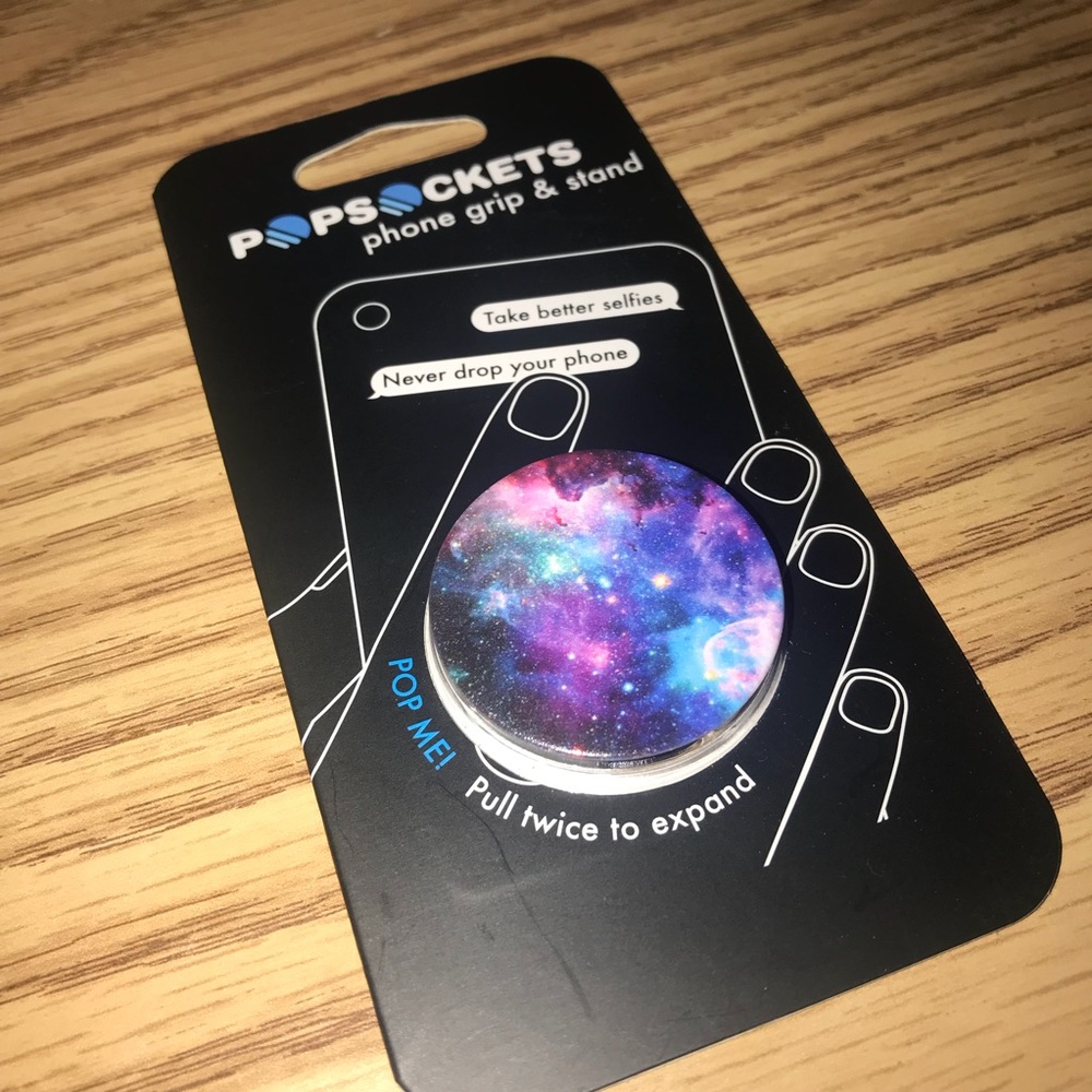 NWT | Galaxy Print Popsocket